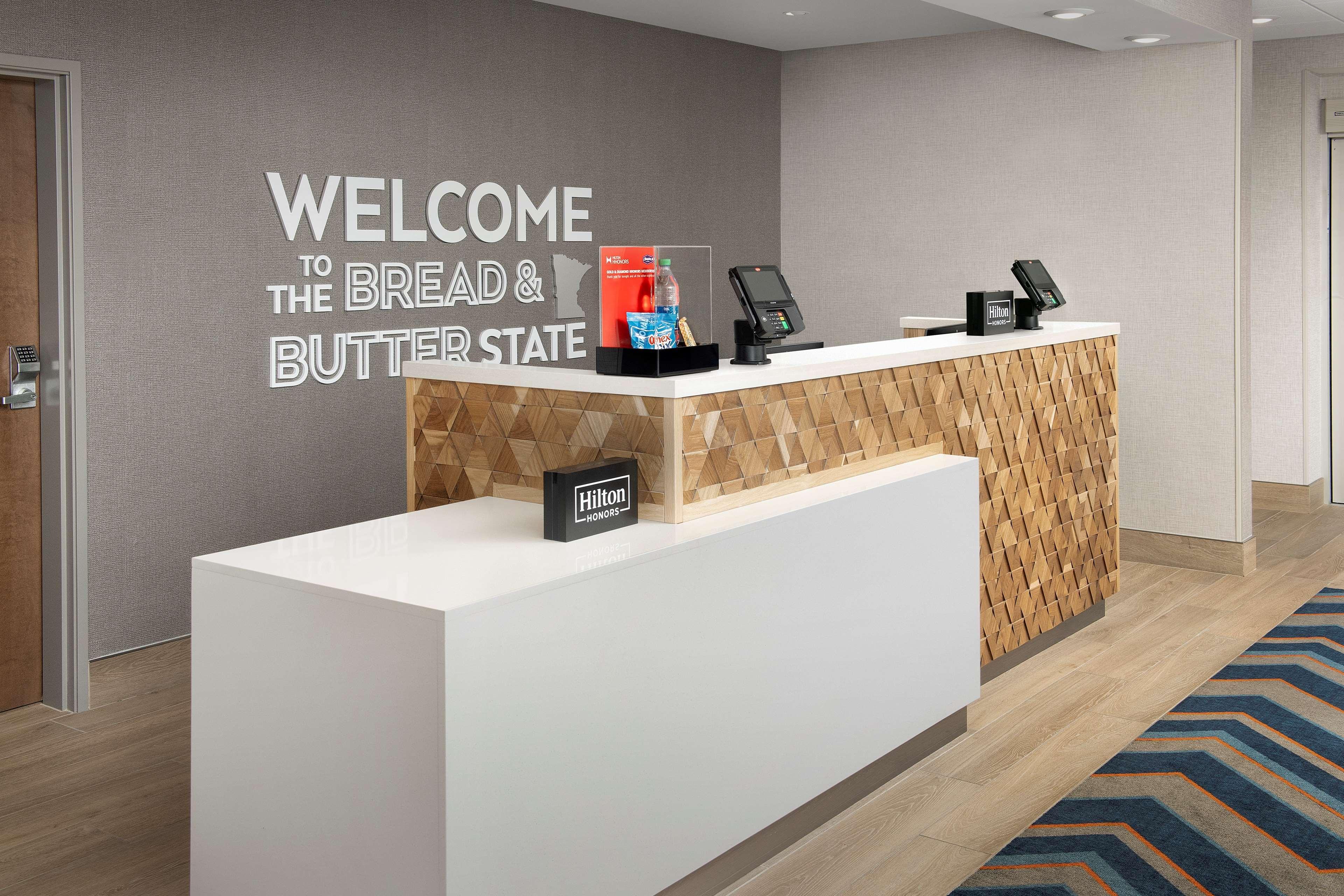 Hampton Inn Warroad, Mn Exterior foto